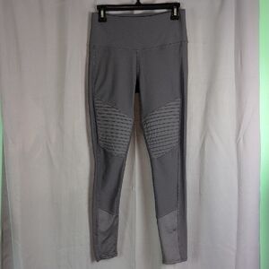 Apana Gray Leggings with Ribbed Detailing and Slim Fit